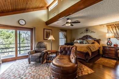EXCEPTIONAL LAKE FRONT RETREAT! RARE FIND, Stairs to water - photo 20