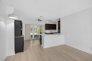 Remodeled 3/3 in the heart of Fat Village & Sears Town - photo 20