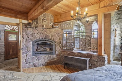 2 magnificent, medieval-style castles are now on the market - photo 22
