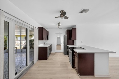 Remodeled 3/3 in the heart of Fat Village & Sears Town - photo 22