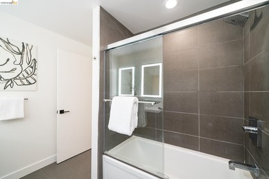 Transparent Pricing! Fully renovated from foundation to roof - photo 27