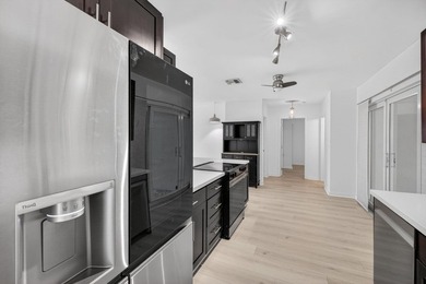 Remodeled 3/3 in the heart of Fat Village & Sears Town - photo 28