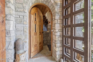 2 magnificent, medieval-style castles are now on the market - photo 29