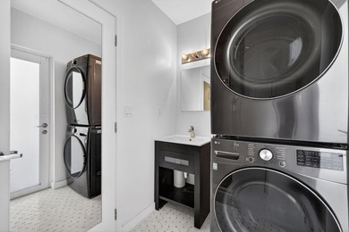 Remodeled 3/3 in the heart of Fat Village & Sears Town - photo 29