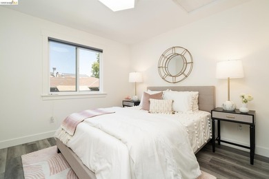 Transparent Pricing! Fully renovated from foundation to roof - photo 31