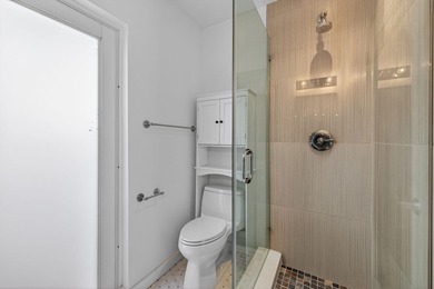 Remodeled 3/3 in the heart of Fat Village & Sears Town - photo 31