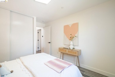Transparent Pricing! Fully renovated from foundation to roof - photo 32