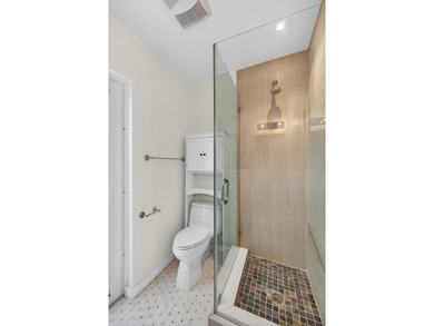 Remodeled 3/3 in the heart of Fat Village & Sears Town - photo 32