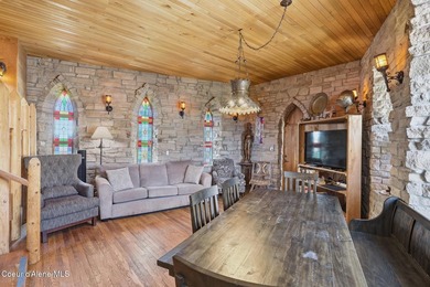 2 magnificent, medieval-style castles are now on the market - photo 34