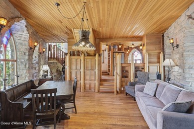2 magnificent, medieval-style castles are now on the market - photo 37