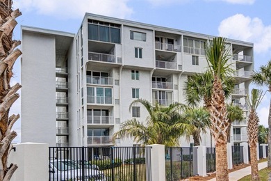 Wake up to shimmering harbor views and effortless coastal - photo 38