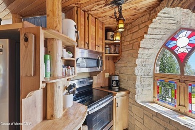 2 magnificent, medieval-style castles are now on the market - photo 40