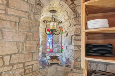 2 magnificent, medieval-style castles are now on the market - photo 43