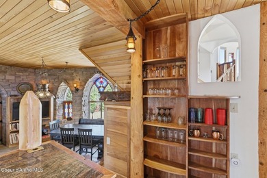 2 magnificent, medieval-style castles are now on the market - photo 45