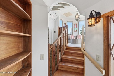 2 magnificent, medieval-style castles are now on the market - photo 47