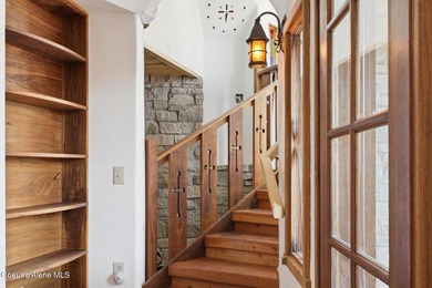 2 magnificent, medieval-style castles are now on the market - photo 48