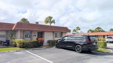 Welcome to this spacious 2-bedroom, 2-bath corner condo located - photo 2