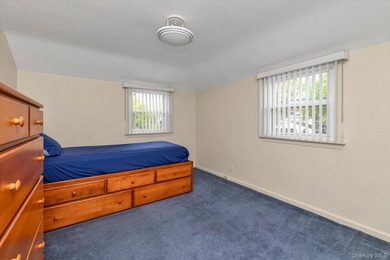 Warm and inviting Colonial offering oversized rooms, 3 bedrooms - photo 17