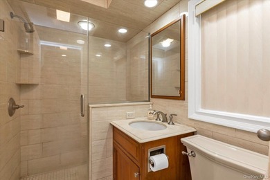 Warm and inviting Colonial offering oversized rooms, 3 bedrooms - photo 18