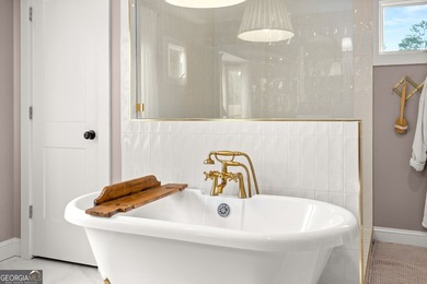 A beautifully remodeled farmhouse situated on 13.39 private - photo 24