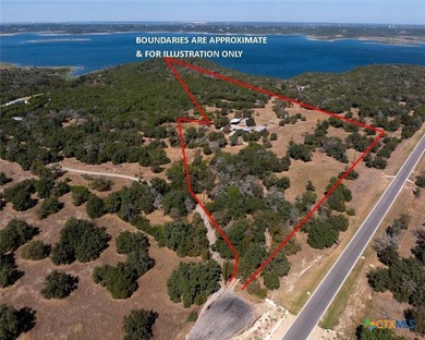 Secluded at Salado's western edge, this lakeside property is a - photo 3