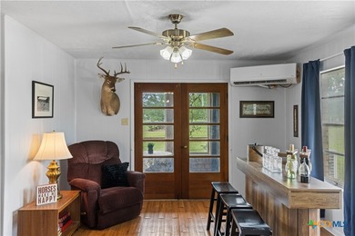Secluded at Salado's western edge, this lakeside property is a - photo 8