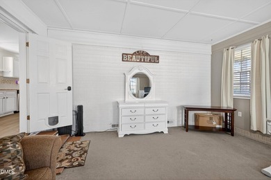 At almost 2,700 sq. ft, this large BEAUTIFULLY REMODELED - photo 19