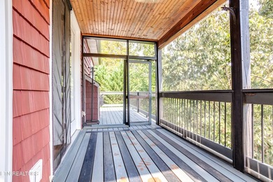 Beautiful Lakefront home on Norris Lake, in hickory Pointe - photo 22
