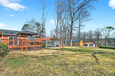 At almost 2,700 sq. ft, this large BEAUTIFULLY REMODELED - photo 29
