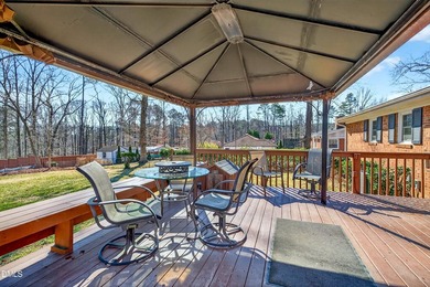 At almost 2,700 sq. ft, this large BEAUTIFULLY REMODELED - photo 30