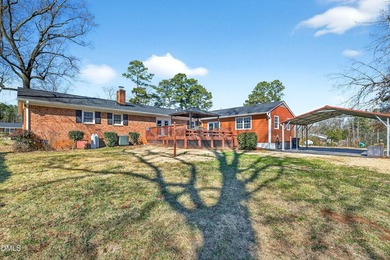 At almost 2,700 sq. ft, this large BEAUTIFULLY REMODELED - photo 34