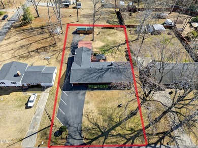 At almost 2,700 sq. ft, this large BEAUTIFULLY REMODELED - photo 40