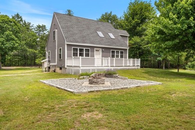 Well maintained 3-bedroom, 2-bath contemporary Cape nestled on - photo 1
