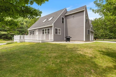 Well maintained 3-bedroom, 2-bath contemporary Cape nestled on - photo 5