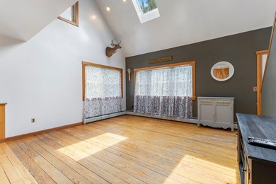 Well maintained 3-bedroom, 2-bath contemporary Cape nestled on - photo 9