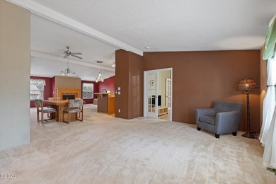 Please take a look at this beautifully maintained 2007 mfg home - photo 11