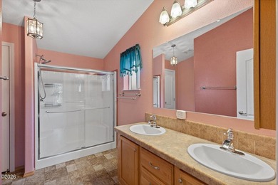 Please take a look at this beautifully maintained 2007 mfg home - photo 23