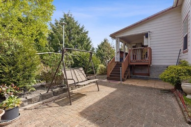 Please take a look at this beautifully maintained 2007 mfg home - photo 35