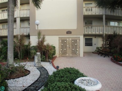 (private lake, pond, creek) Condo For Sale in Coconut Creek Florida