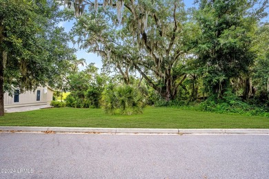 Located in the heart of downtown Beaufort, SC, 2 Creeks End Lane - photo 11