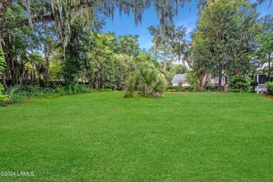 Located in the heart of downtown Beaufort, SC, 2 Creeks End Lane - photo 14