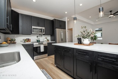 BUILDER OFFERING $10,000 in concessions for buyer expenses or - photo 15