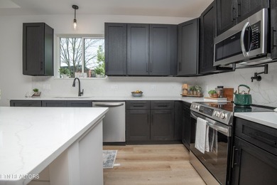 BUILDER OFFERING $10,000 in concessions for buyer expenses or - photo 17