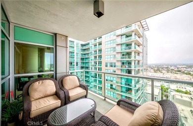 Stunning 15th floor with amazing city lights and mountain views - photo 11