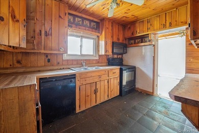 Set on a generous parcel in a quiet Hudson setting, this - photo 13
