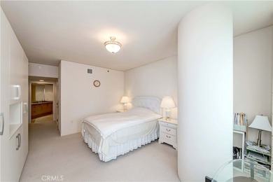 Stunning 15th floor with amazing city lights and mountain views - photo 15