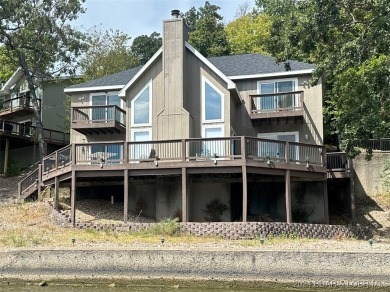 Lake of the Ozarks Home Sale Pending in Sunrise Beach Missouri