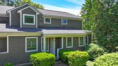Contact Liz Marcella. Immaculate 3-Bedroom Condo with Panoramic - photo 2