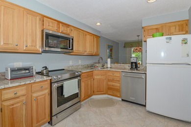 Contact Liz Marcella. Immaculate 3-Bedroom Condo with Panoramic - photo 7
