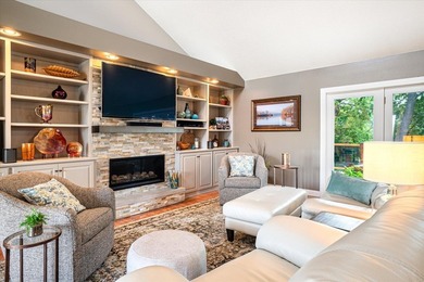 Beautifully maintained waterfront home where pride of ownership - photo 4